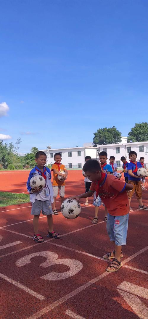 小学体育课的准备活动