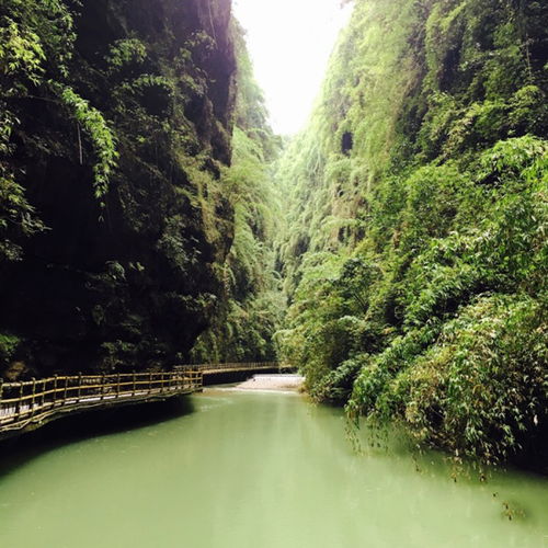 阿依河漂流旅游攻略